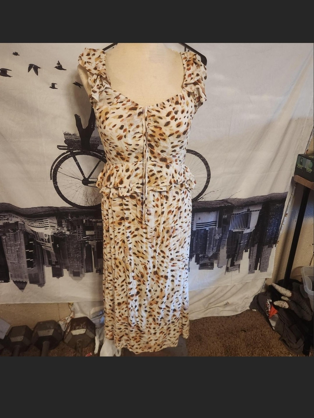 sofia by sofia vergara Cream and Brown Printed Ruffle Midi Dress